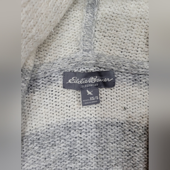 Eddie Bauer cardigan/sleepwear - Picture 2 of 3